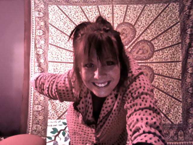 tell me im not the only bitch who wears pink pajamas and blares rihanna while they get ready to go out<a href="/tag/oramiweird"class="tags"><span>#oramiweird</span></a>