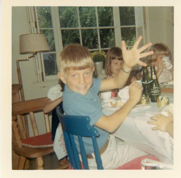 SayWhatPhoto's tweet photo. "How many girlfriends do you have, Billy?" "I don't know about girlfriends, but I'm fuckin this many bitches tonight!" http://t.co/lmKThtBW