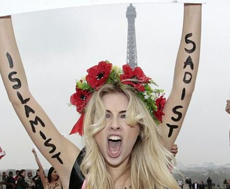 JarradWinter's tweet image. FEMEN Protests #Sharia Law &amp; Oppression of Women bit.ly/HtQRZY #AntiIslam is #ProMuslim #KuffarAkbar