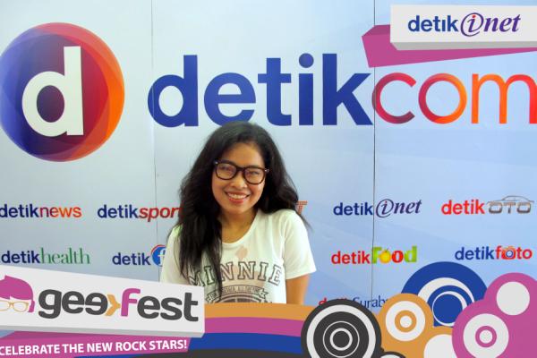 detikinet's tweet photo. Selamat siang @tessaaooo yg udah mampir foto2 di booth #InetOnGeekFest. Ajak teman2 juga ya mampir ke sini:) http://t.co/rOemHK91