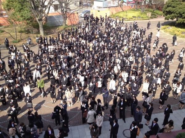 ট ইট র 洗足こども短期大学 本日は洗足学園音楽大学 大学院 洗足こども短期大学の入学式です 前田ホール前には新入生が続々と集まってきました Http T Co Ufojokg6