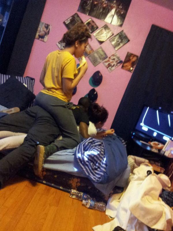 Alvyy_youbitchh's tweet photo. Aha i love them real shit http://t.co/NGEKD8jw