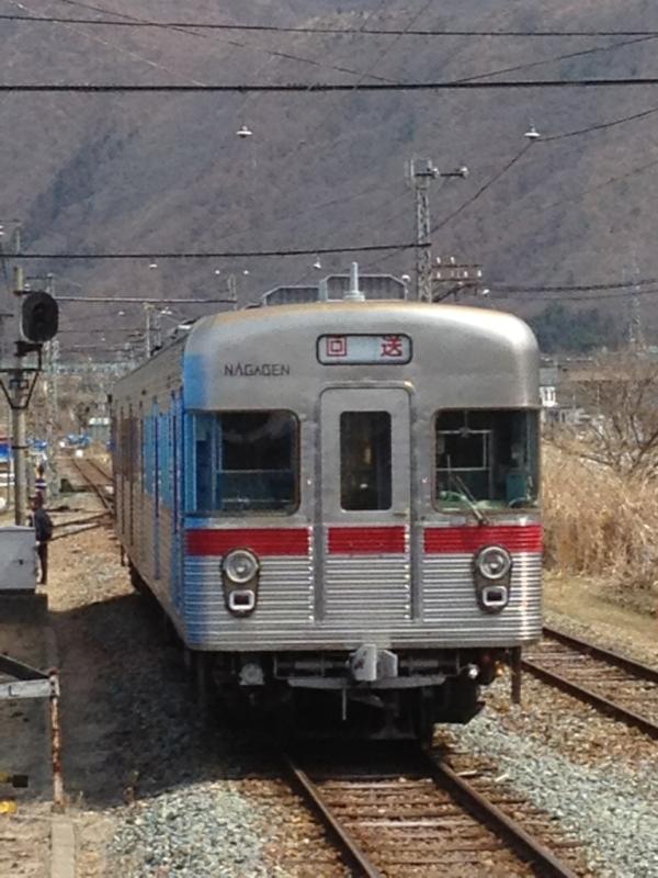 もう動かないマッコウクジラ。
信濃川田駅にて