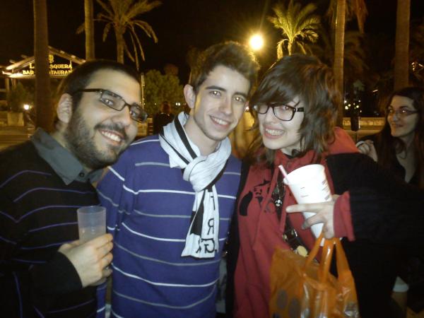 Mr_Juanlu's tweet image. Con @YellowMellowMG Esa persona que estuvo toda la noche leyendo libros y con @jorgejoan en el #Vlogfest :D