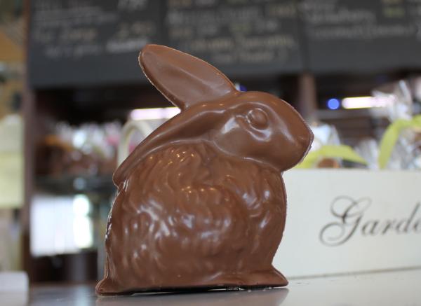 thechocolateco's tweet photo. Here's our Cottontail bunny, just in time for Easter. What treats do you want in your Easter basket? #BeatrixPotter http://t.co/iH0AggX7