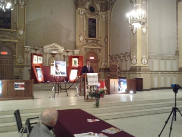 umpquebec's tweet photo. FL en campagne a Montréal http://t.co/tYFbKg61