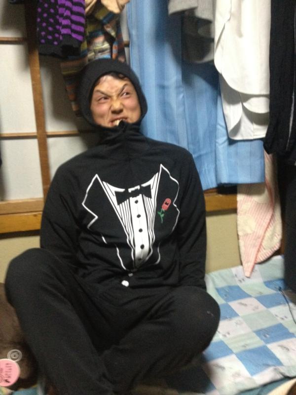 yoshitanaca's tweet photo. 悪魔くんが現れた。 http://t.co/h5LfOdUa