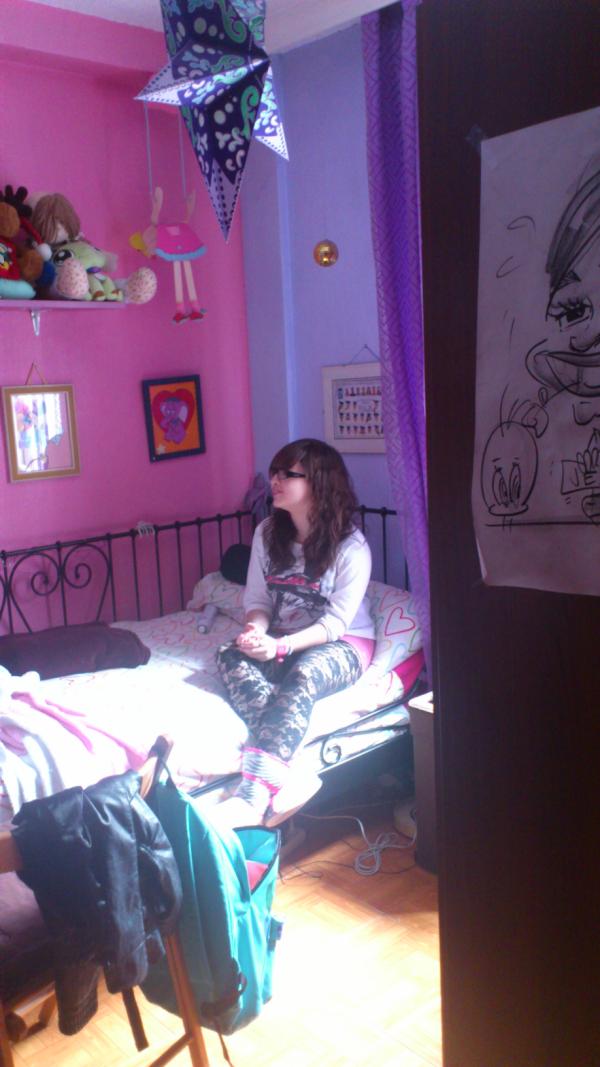 juliobustamant's tweet photo. @JessiBust viendo la tele!!! http://t.co/xZeoehEO