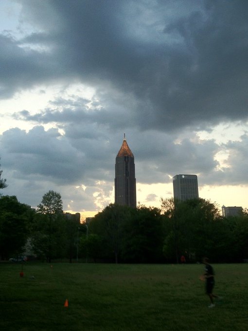 My backyard ATL http://t.co/yjSpNVDK<a href="/tag/throwbackthursdays"class="tags"><span>#throwbackthursdays</span></a>