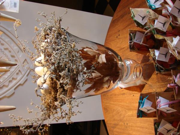 bdorpsquare's tweet photo. Create your own easter table centre peace.A little bit of "slangbos" and some easter eggs. voila! http://t.co/esEAqod1