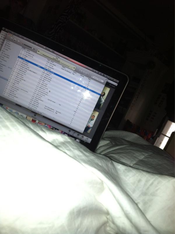 mac_daddiiiii's tweet image. Bed&amp;music all day #amazing #spingbreak :)