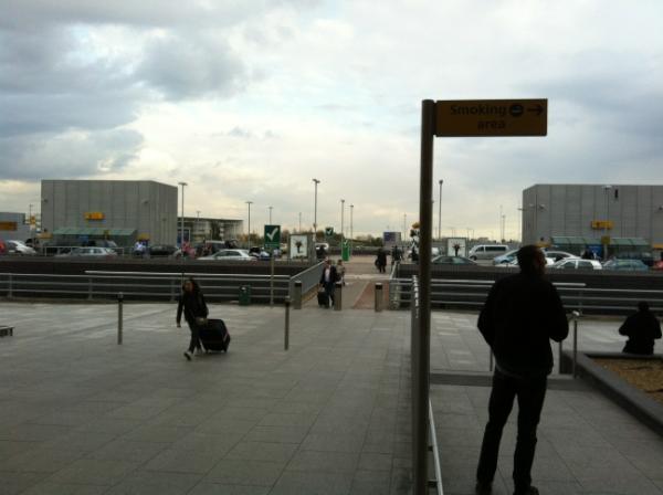 RJMeckin's tweet photo. Heathrow http://t.co/9Vo9DLMX