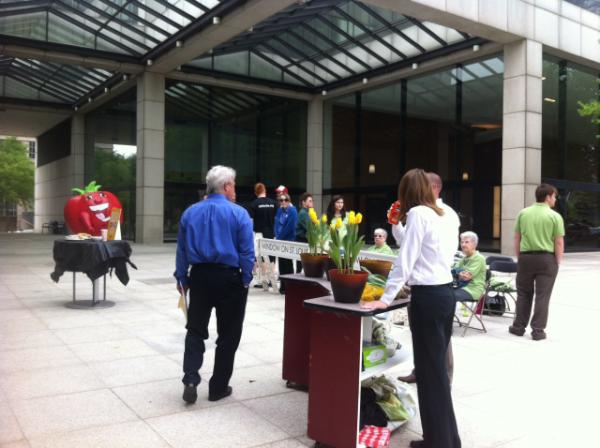 We're ready for our close-ups <a href="/showmestlouis/">Show Me St. Louis</a>! <a href="/todayshow/">TODAY</a> #SeniorsHugToday