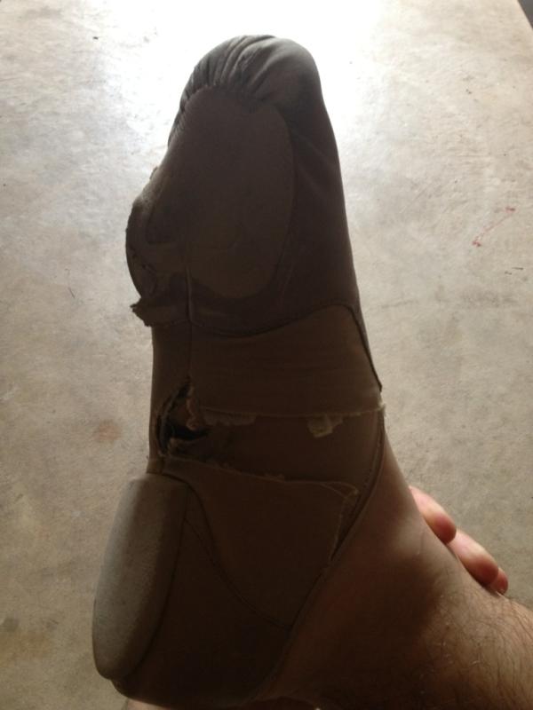 rnalcolm_bx's tweet image. &quot;@Colorguardprobs: My jazz shoes are trashed. #colorguardproblems http://t.co/1puUNG08Fs&quot; my shoes honestly