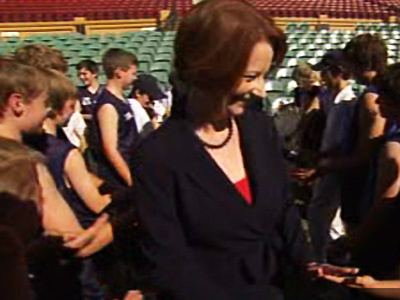 BenTerry7's tweet photo. Gillard's guard of honour - the PM gets a sporting hero's welcome at Adelaide Oval. Find out why @7NewsAdelaide at 6 http://t.co/sFYu3qiF