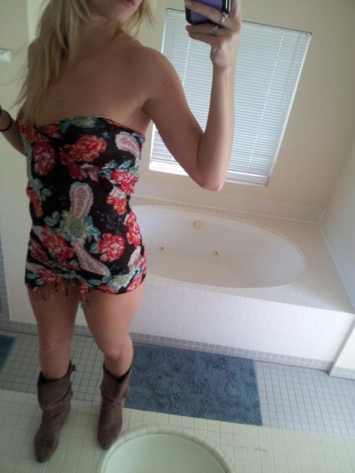 Ooober cute http://t.co/ZSP4Lw9S<a href="/tag/mirrormonday"class="tags"><span>#mirrormonday</span></a>