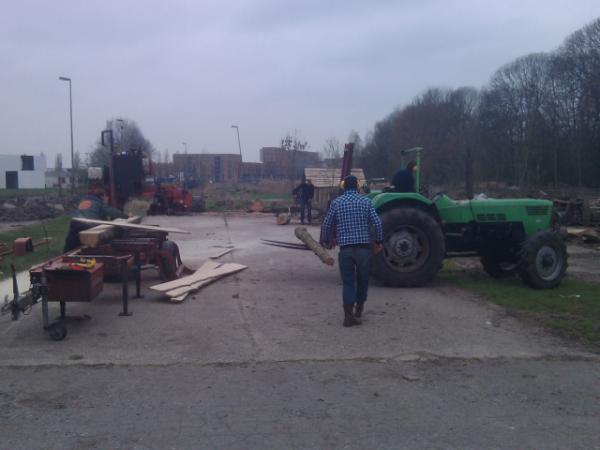 Tafelboom's tweet photo. Zaagdag! http://t.co/rvhWAoEb