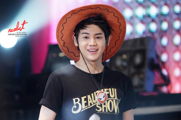dooseob_beast's tweet photo. @_@ http://t.co/YnrcMyGG