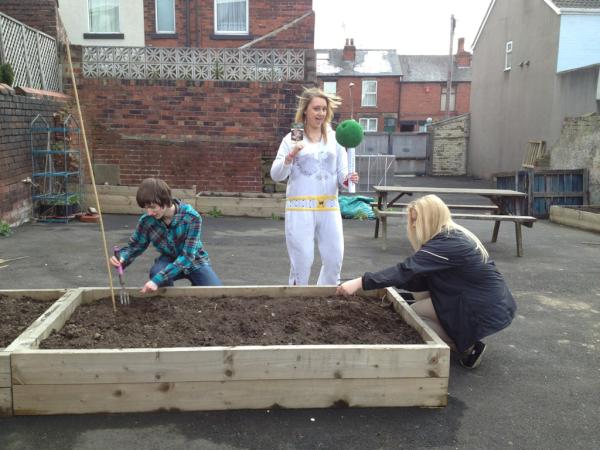 Catch22NCS's tweet image. @SYCYP are #guerillagardening with the @spotsoftimeuk mission on #Springin2Action