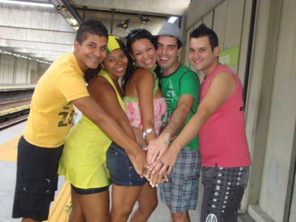 ThaaBarauna's tweet photo. Os melhores,até mesmo no Twitter. http://t.co/hsitCuSx