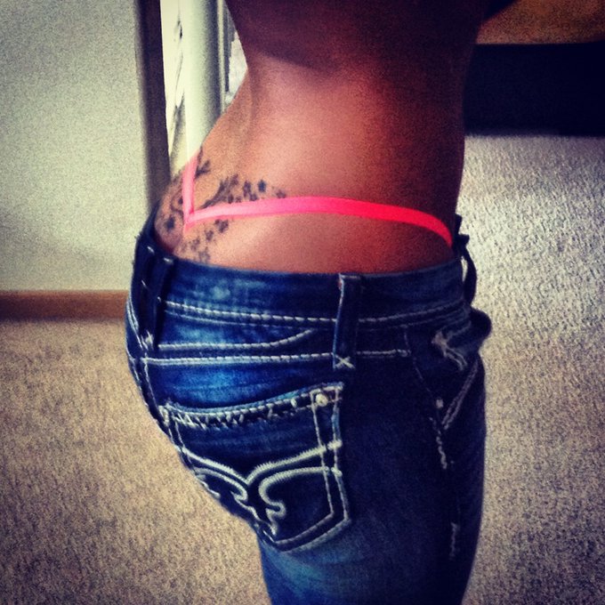 #ThongThursday !!! http://t.co/yVtaZnTj<a href="/tag/thongthursday"class="tags">#ThongThursday</a>