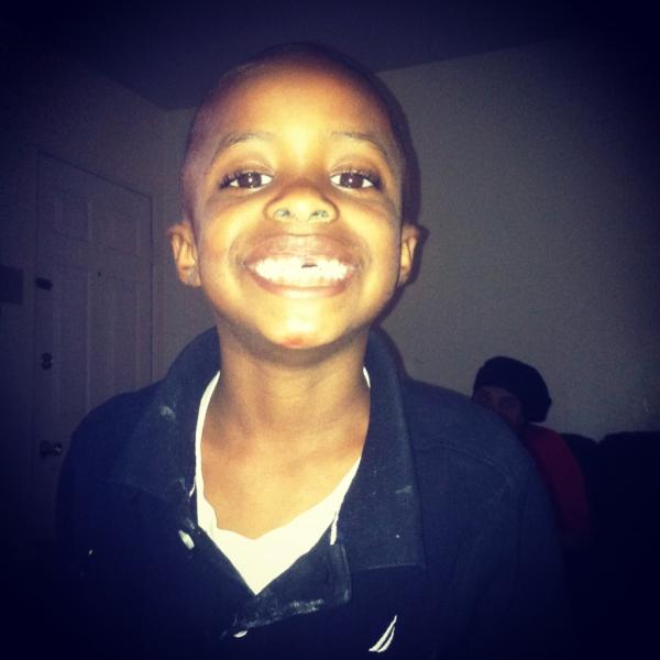 Smokesour1's tweet photo. @VTREEZ lol why I just tweet DNA and told him my son look like him ctfu http://t.co/Z4h6633b