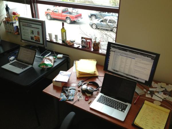 toddbishop's tweet image. Here&apos;s my #geekspace on the right! @johnhcook on left. Cc: @annieandacamera. See @geekwire for details and share yours.