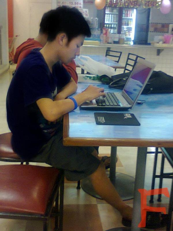 F_FIRST2 tweet picture