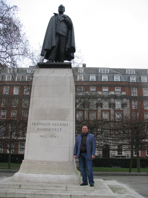 FacilityLab's tweet image. Двое в городе, - я и Рузвельт