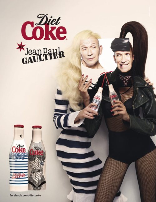 Ünlü Tasarımcı Jeann Paul Guitern - CocaCola Diet Cola şişelerini tasarlamıştı bu da afişi