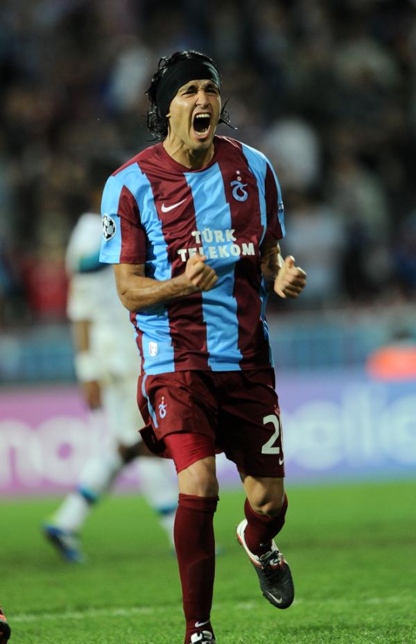 Trabzonspor's tweet photo. Mutlu yıllar Gustavo Colman. ¡Feliz aniversario #Colmandante  #Trabzonspor http://t.co/nnG6JGcD