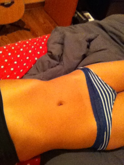Bulimic_Tweets's tweet image. I wish I looked like this when I was standing #ribbones #hipbones