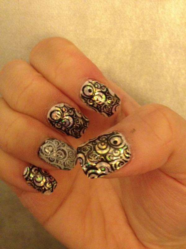 drmedispa's tweet photo. Showing off hong king nail stylings to @laurabrounstein for @selfmagazine http://t.co/o4KCxODJ