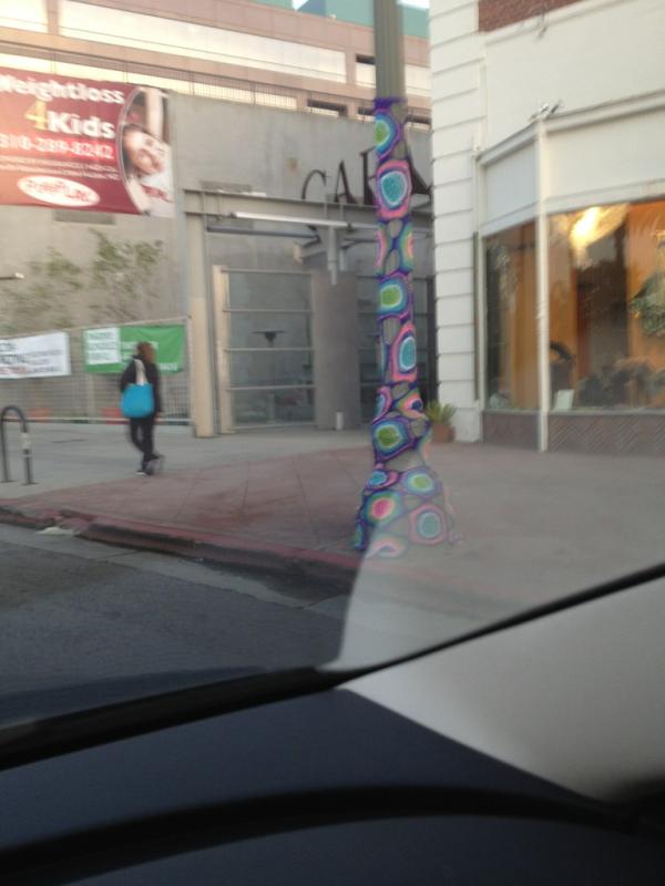 sunnyangela's tweet photo. 1st time seeing knitting graffiti! spotting mid-city LA #yarnbombing http://t.co/xbf7v7Cl