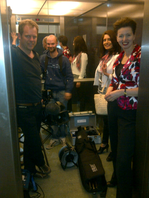 Vida Behrouz van #welkominmijnwereld trok 24u op met collega Mia van Eijll van Stichting DELA Fonds. Binnenkort op tv.