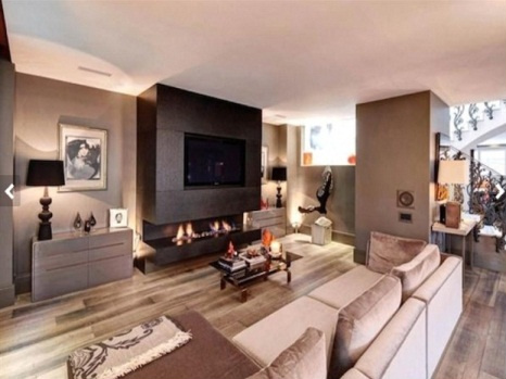 IntimateUpdates's tweet image. I feel like a fat guy at a buffet, got more than I needed. 4 story loft in #London by myself + the occasional female.