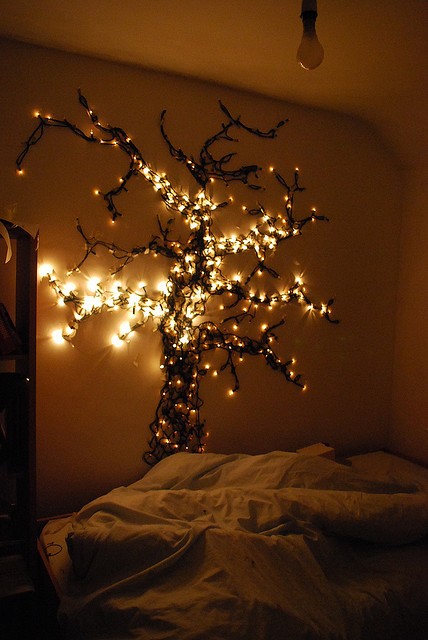 angela2011vip's tweet photo. I want to make tree lights in my room,#romantic for the night!!! http://t.co/7ECIXgVU
