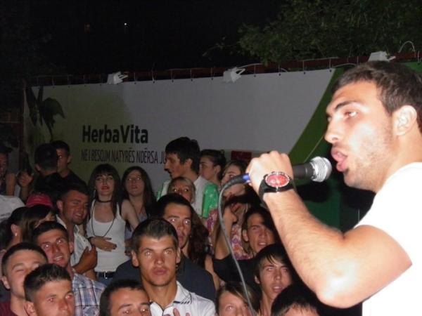 NbahceTbabsClub's tweet photo. @ledrizlla summer2011 http://t.co/nbam2oPs