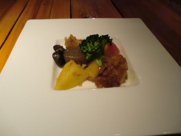 bar_secret's tweet photo. 今日のお通しは春の五目合わせです
恵比寿　バー　シークレット http://t.co/66Co31pj