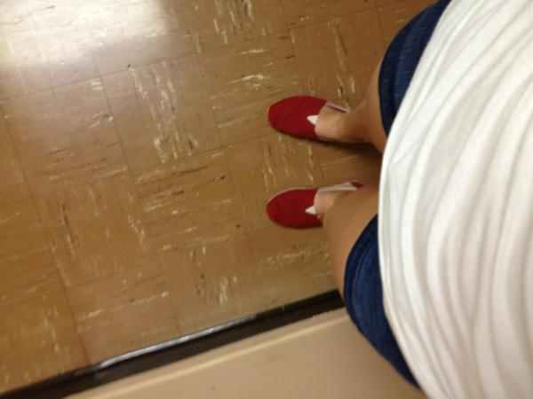 MagdalynJ's tweet image. Just realized my outfit is red white and blue. I promise I'm not that patriotic. #embarrassed #wardrobeproblems