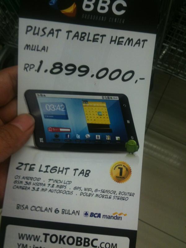 Hui <a href="/levieyeliner/">Athaya M.</a> lihat ini.