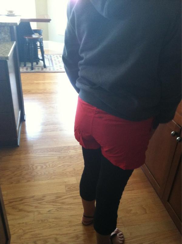 kathmart24's tweet image. &quot;my butt doesn&apos;t even fit&quot; #hayleyproblems @haylstorm_