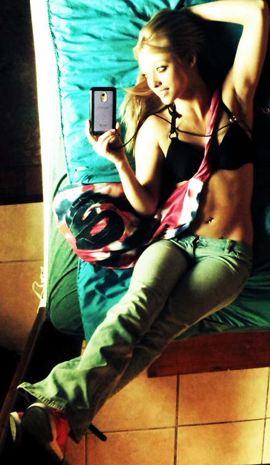 Awesome photo lol played with the lighting a little bit :) super cute http://t.co/aNJjAk4d<a href="/tag/toes"class="tags"><span>#toes</span></a>