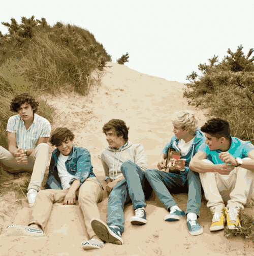 OneDirection4Re's tweet image. Such the perfect group ♥