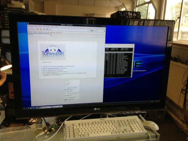 linjones's tweet image. Raspberry Pi at #tnmoc #bpark on 42&quot; monitor