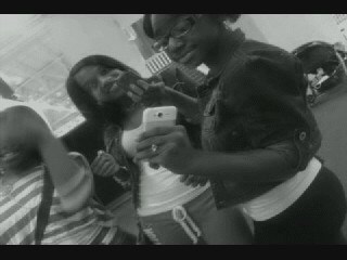 Watch D✨'s leaked NSFW photo on TwXstars