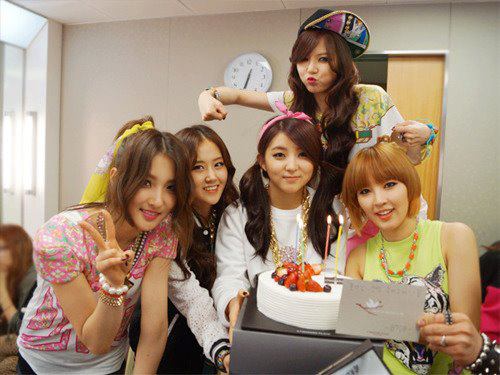 kim hyun ah tweet media