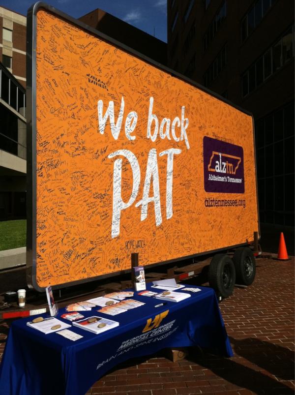 JimRagonese's tweet image. Come sign the We Back Pat billboard- now until 2 pm- @utmedicalcenter . Support Coach Summitt!