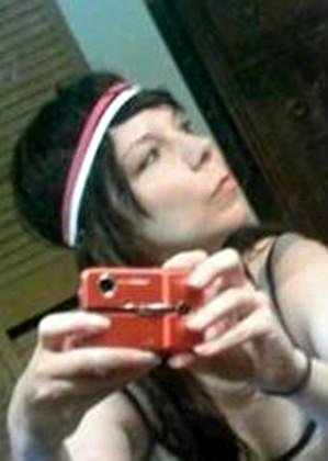 notquitegonzo's tweet image. Dear myspace password. I&apos;ve no recollection of you. As you can see by my profile pic..thems was oldendays. #fuzzymemory