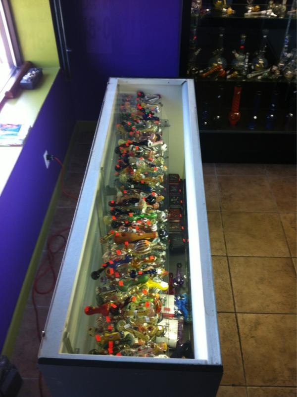 HappyDazeSmoke's tweet photo. That's what Happy Daze calls fully stocked. ALL GLASS 10% OFF. http://t.co/fFLSum30